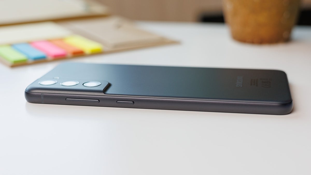 Get it while you can: Amazon's latest Samsung Galaxy S21 FE deal will probably be gone soon