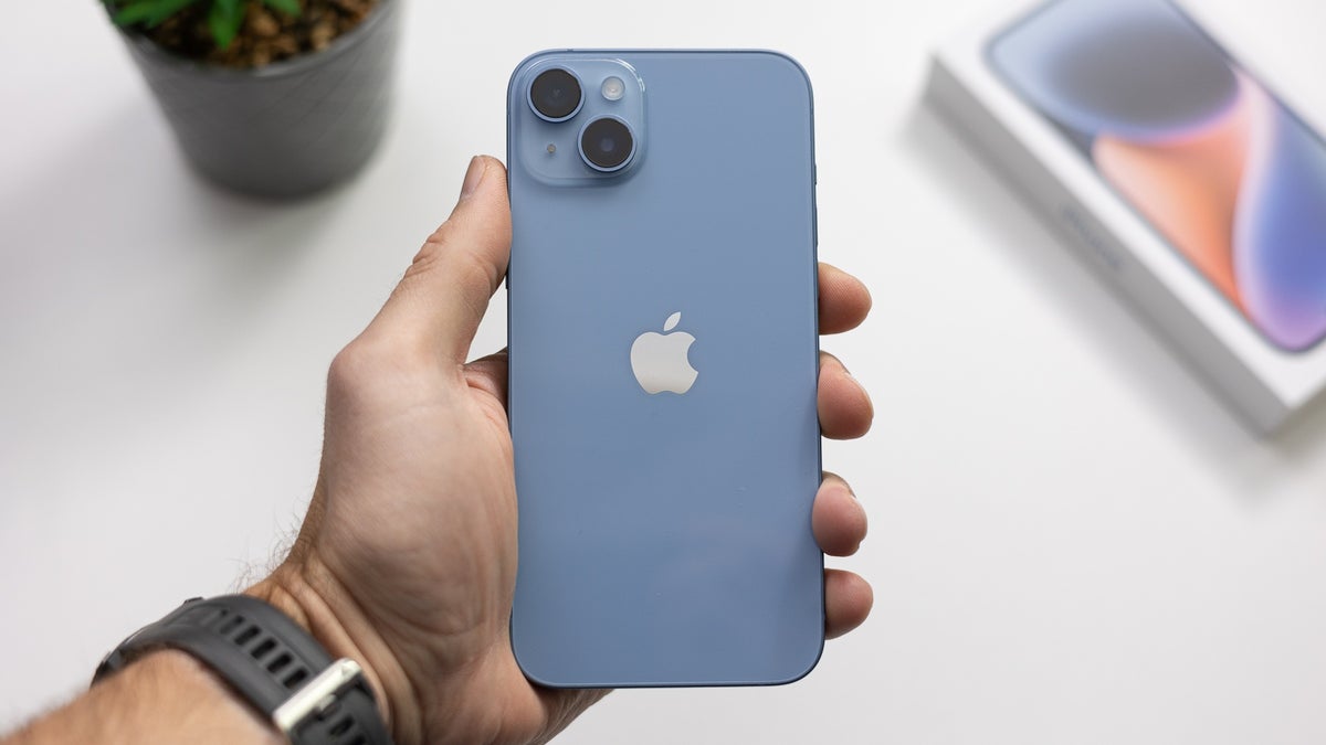 Apple's iPhone 14 Plus can be yours for free from Verizon with no trade-in, no port-in, no nothing