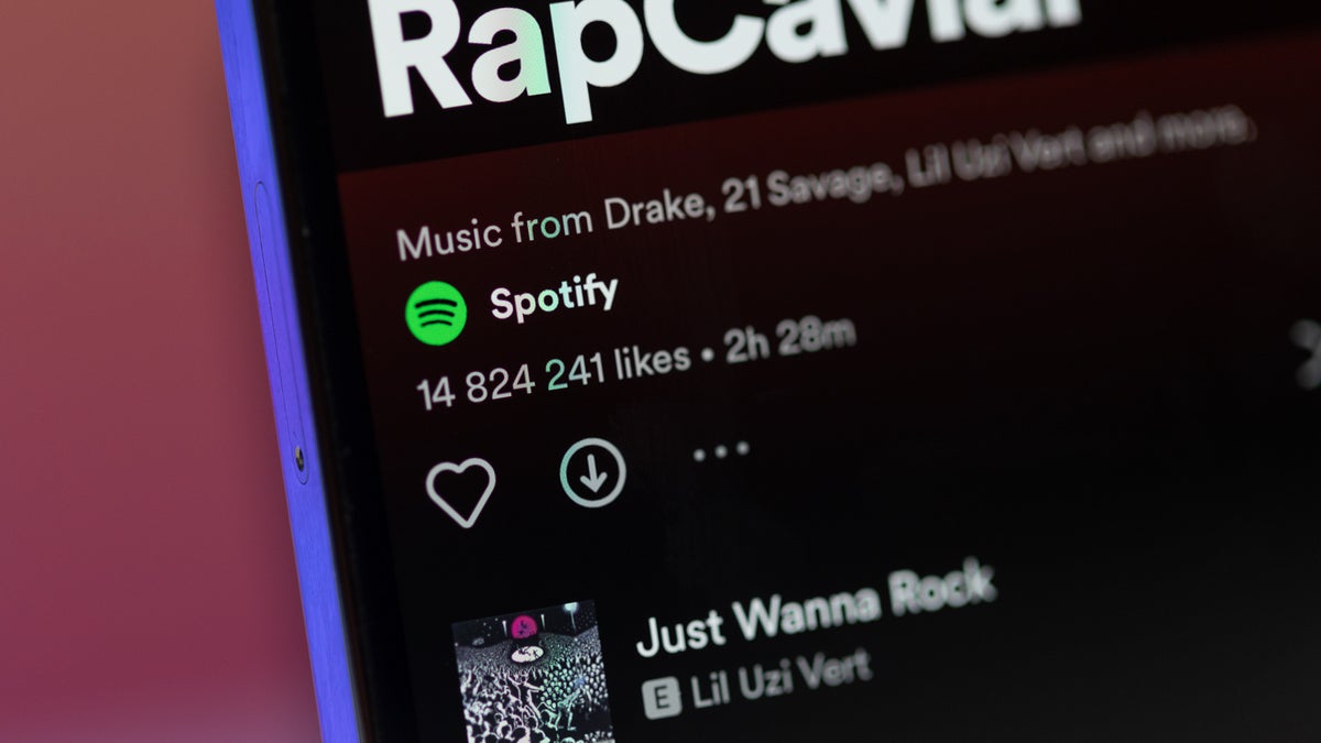 A new feature for simplifying offline music downloads is currently being tested by Spotify.