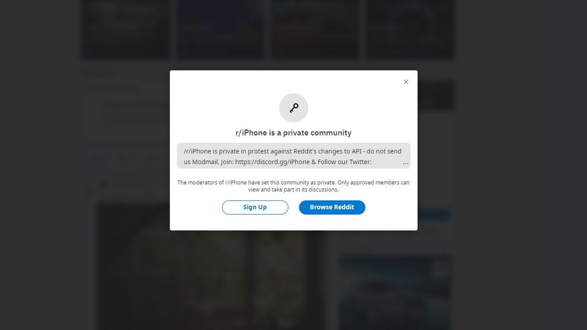r/iPhone is the first victim of this latest strike against Reddit