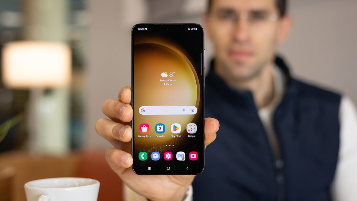 Samsung could begin beta testing OneUI 6.0 running on Android 14 next month