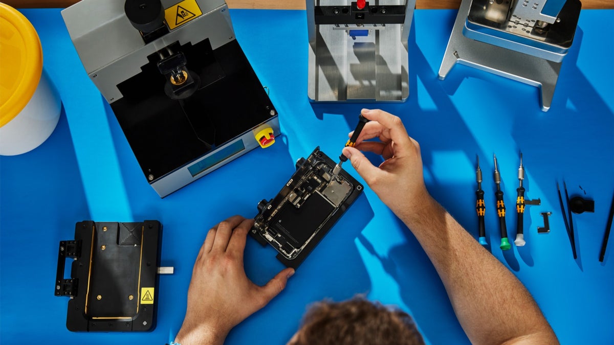 Apple adds the iPhone 14 lineup to its Self Service Repair