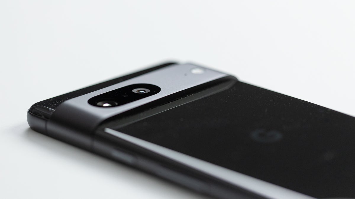 Amazon UK is currently selling the AI-powered Google Pixel 7 at a bargain price; get one before it's too late