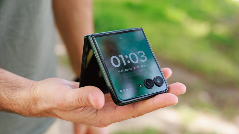 Best Motorola Razr deals: these are the latest offers