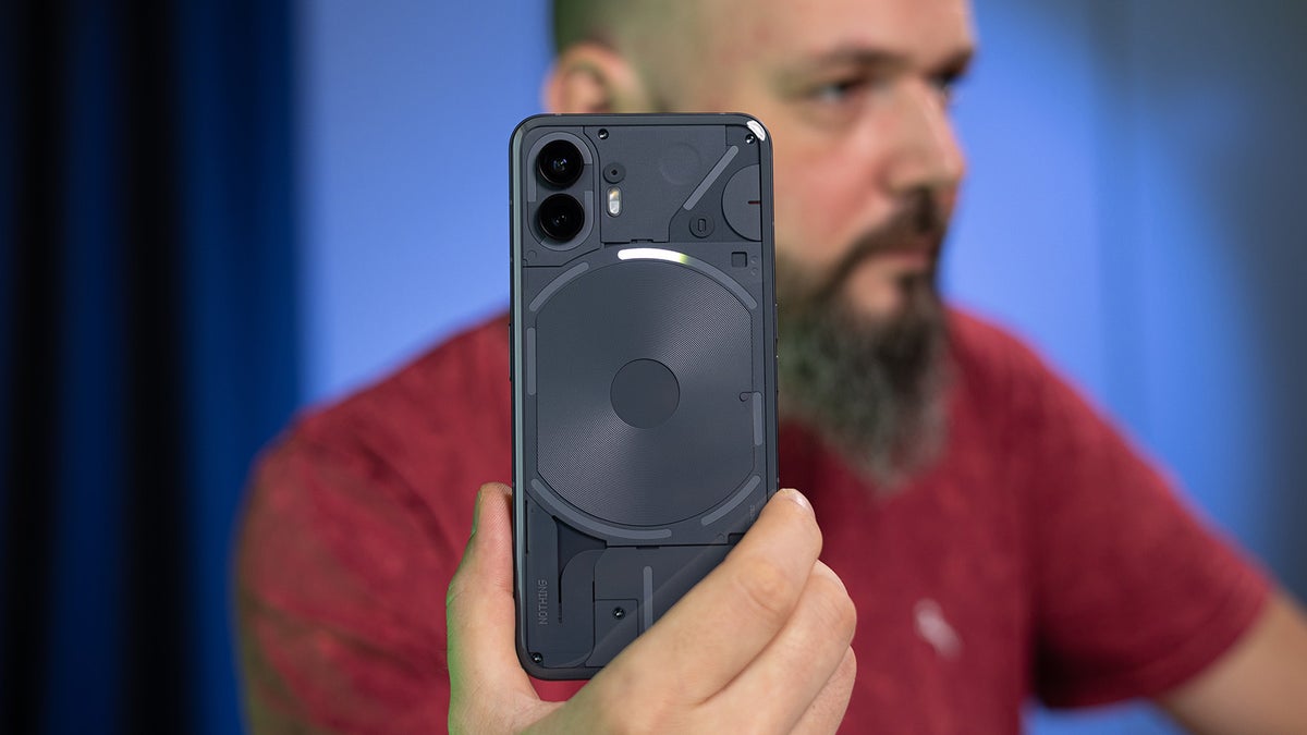 Nothing Phone (2): Is it waterproof?