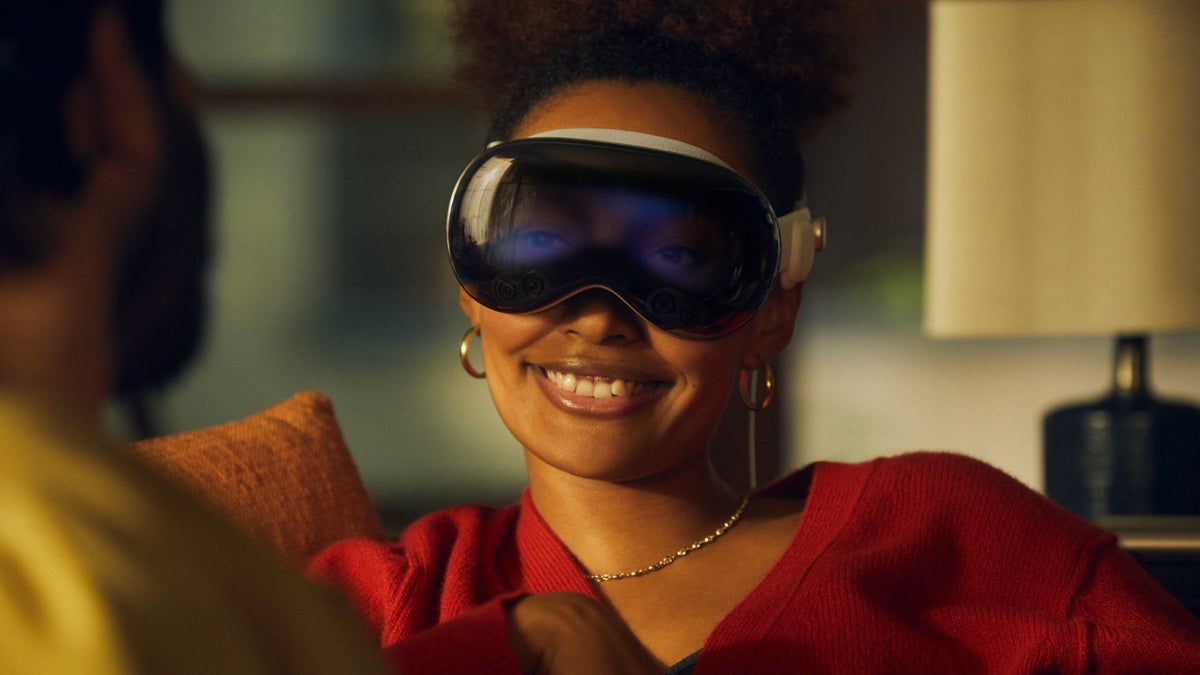 Want to try out the Apple Vision Pro before 2024? Apply for a Developer Kit now, if you’re eligible