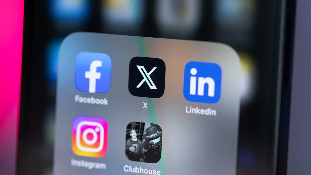 X reportedly delayed traffic to websites criticized by Elon Musk