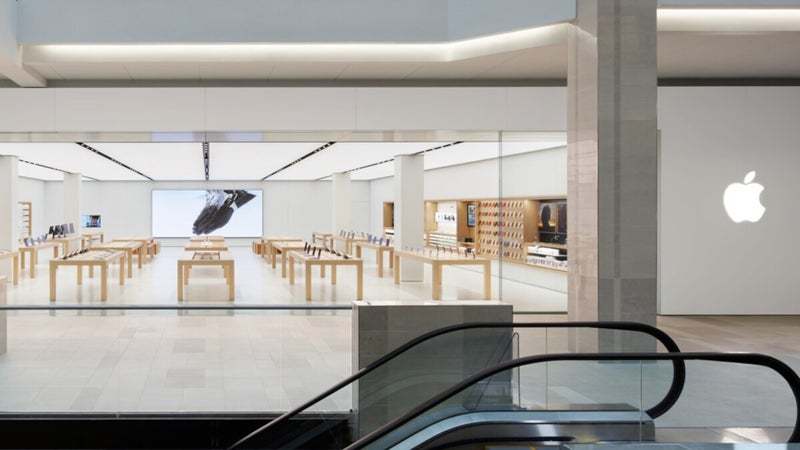 Tuesday night Apple Store updates could mean certain accessories will be released September 13