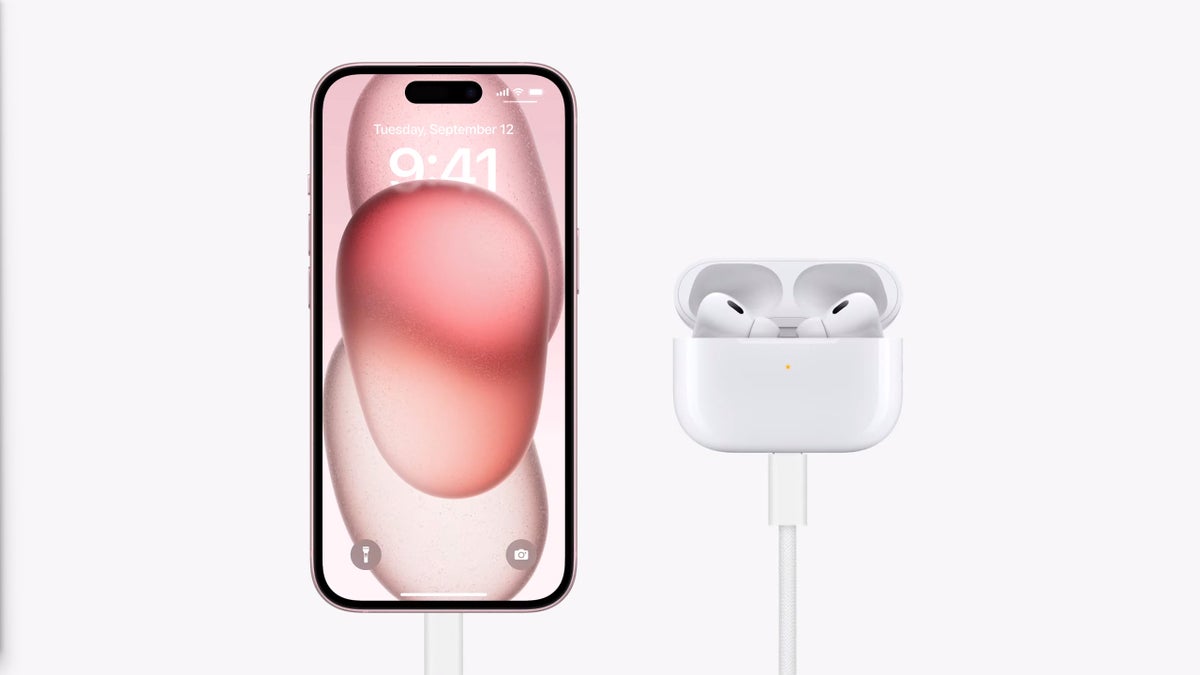 Get Apple EarPods with USB-C Connector (White)