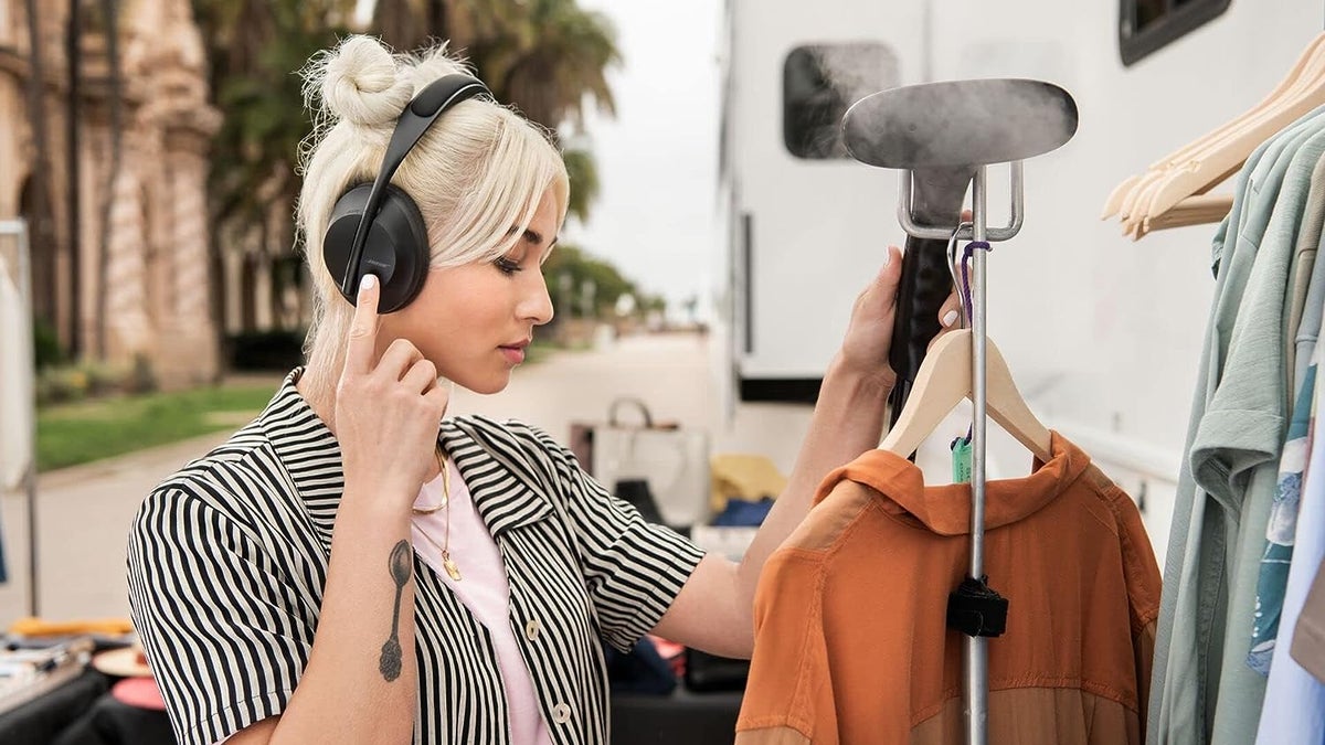 Amazon UK has an incredible deal on the high-end Bose Headphones 700; save on a pair while you can