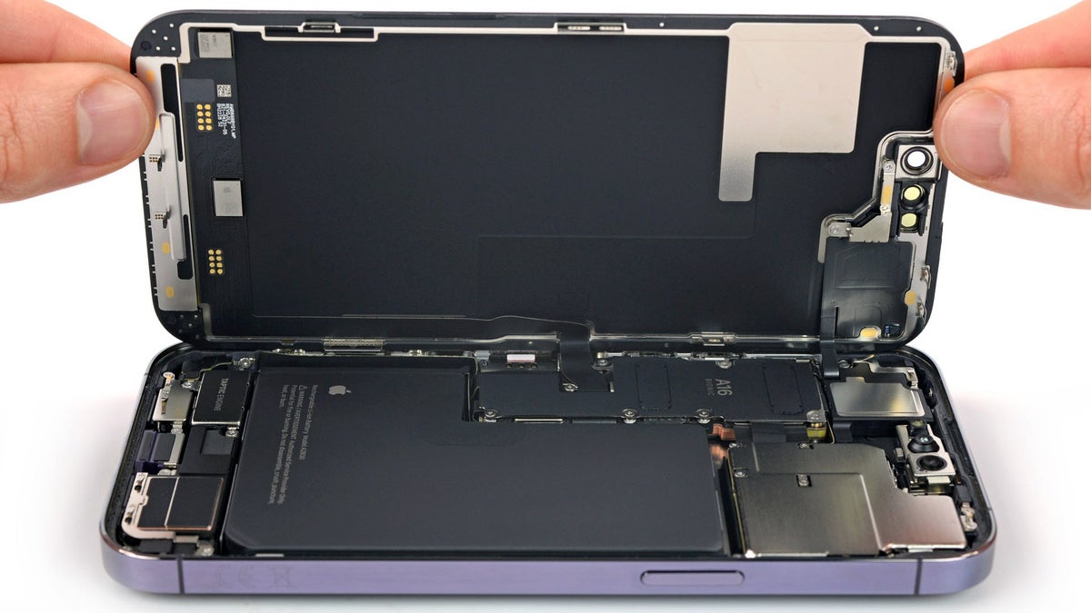 Apple's 5G modem chip occupied half an iPhone so it had to run back to Qualcomm