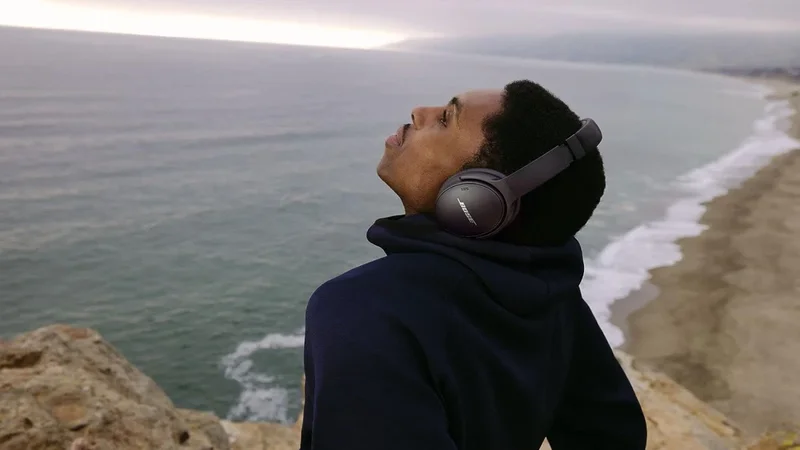 Save £101 on the amazing top-tier Bose QuietComfort 45 headphones by getting a pair from Amazon UK