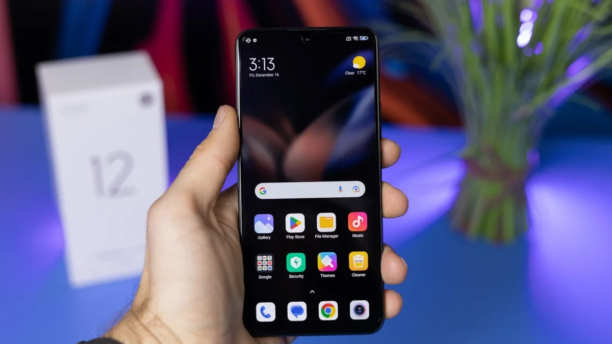 The powerful Xiaomi 12T Pro with a huge 200MP camera is now 30% off its price on Amazon UK