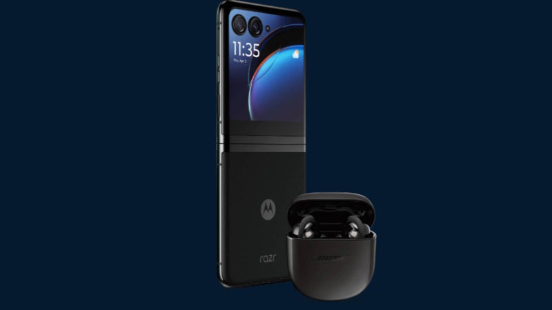 Clamshell king Razr Plus currently comes with free QuietComfort Earbuds II worth $299.99