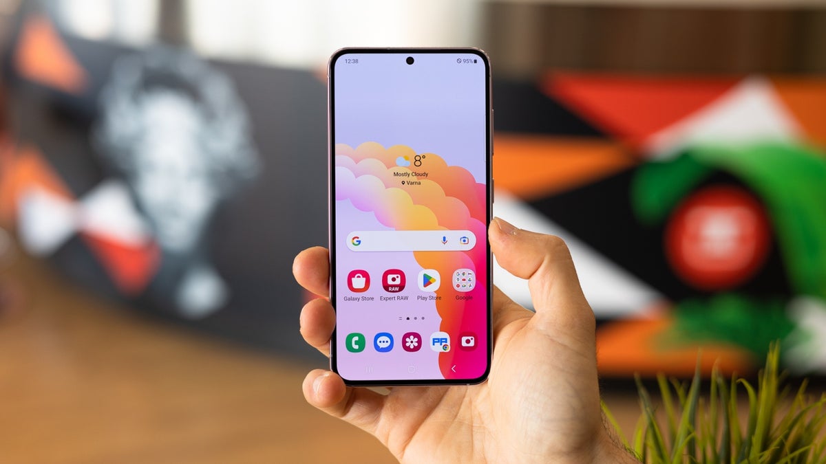 Samsung's 'vanilla' Galaxy S23 is a power user's low-cost dream at this hefty Prime Day discount