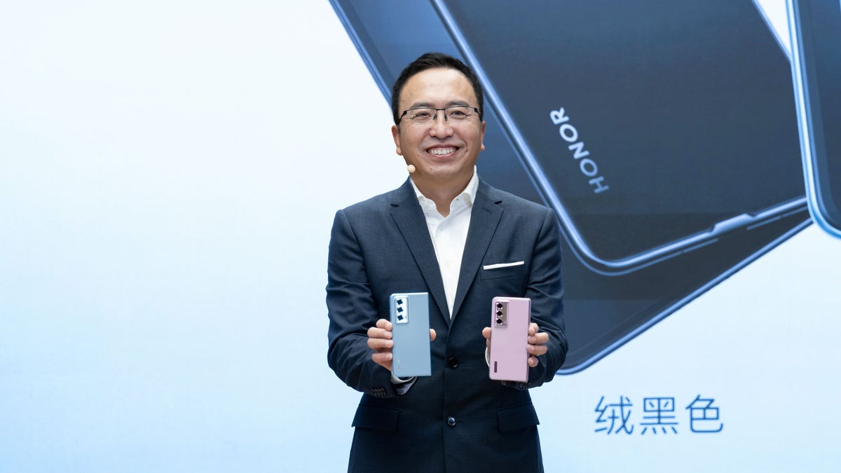 The Honor Magic Vs2 uses a 3D-printed hinge and an aerospace-grade magnesium alloy body
