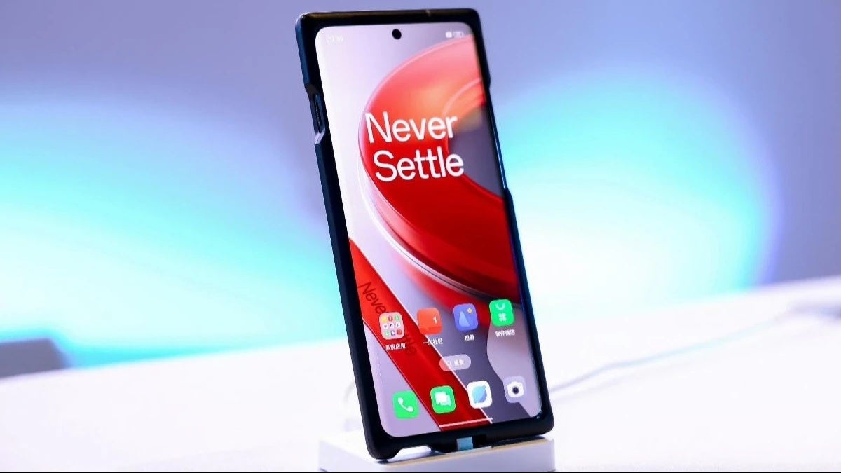 Check out the world's first official look at the OnePlus 12 starring a gorgeous 'Oriental Screen'