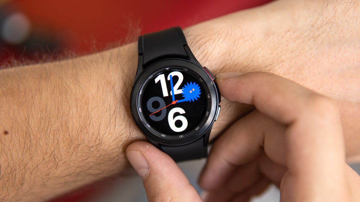 Early Black Friday deal at Walmart reduces the Galaxy Watch 4 Classic to an impulse buy