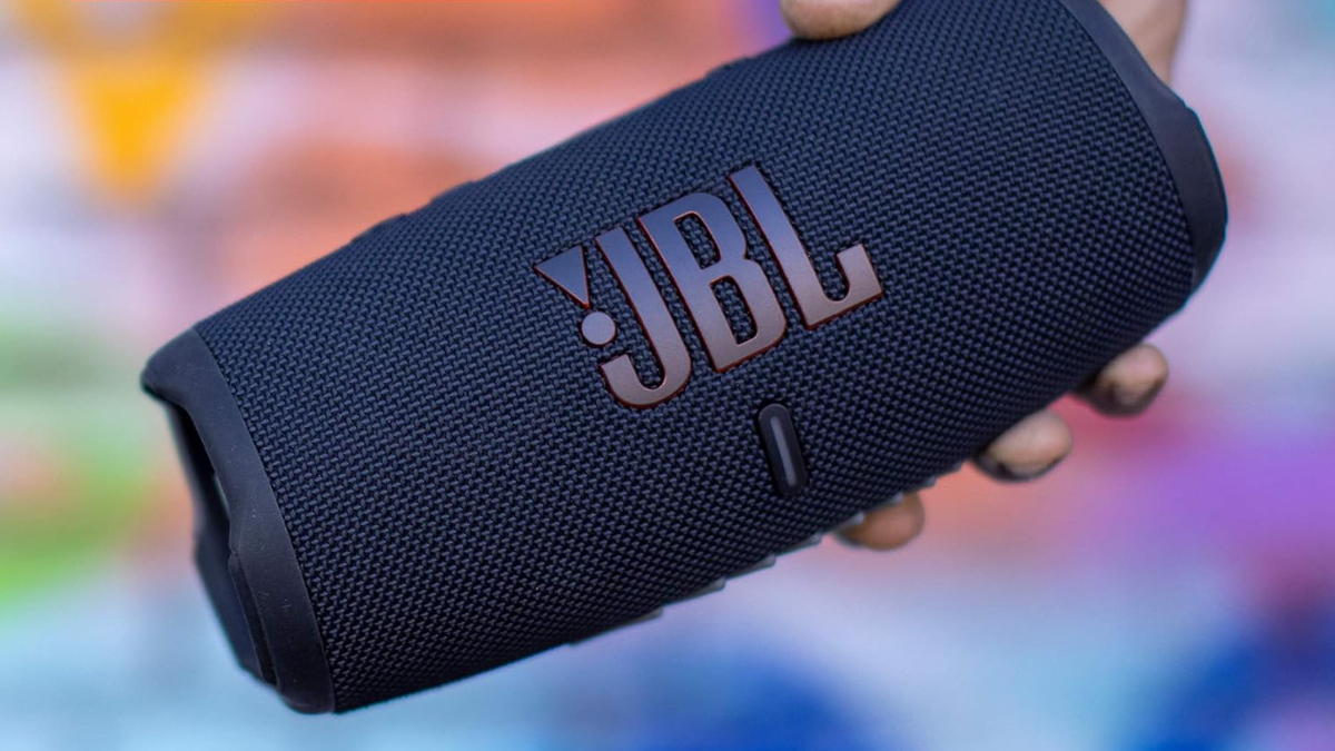 Grab the fantastic JBL Flip 6 at its lowest price on  while you can -  PhoneArena