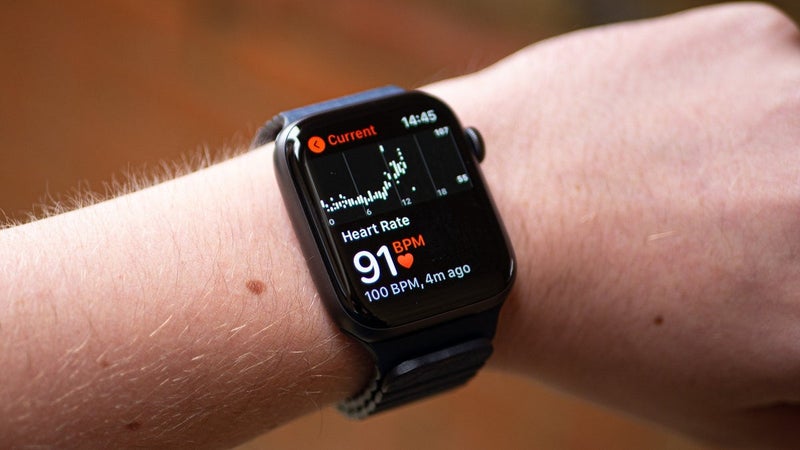 Apple might add a proper flashlight to its Apple Watch someday