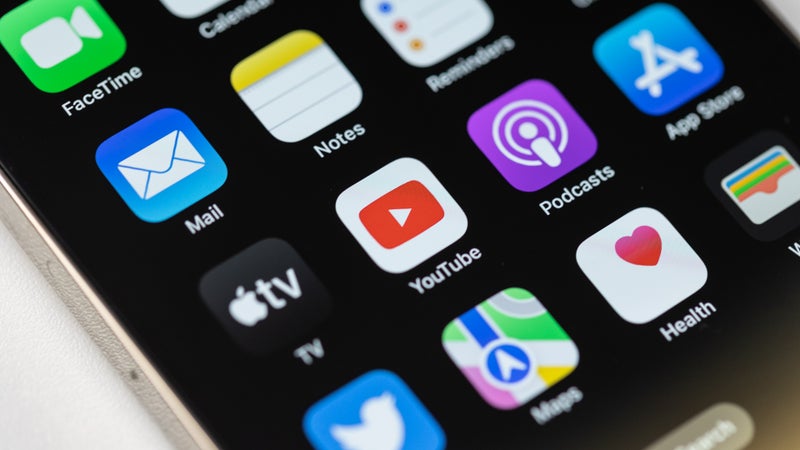 YouTube now offers Creators more control over their videos' comments with a new "Pause" option