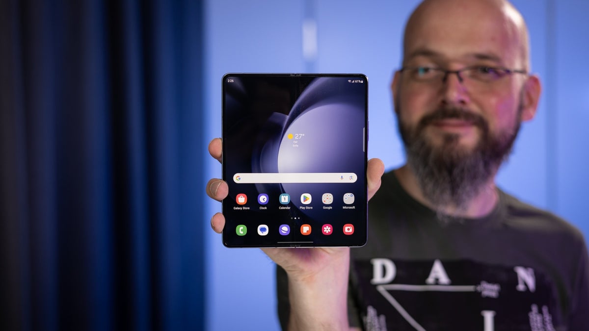 This last-second Samsung Galaxy Z Fold 5 Christmas deal is almost too good to be true
