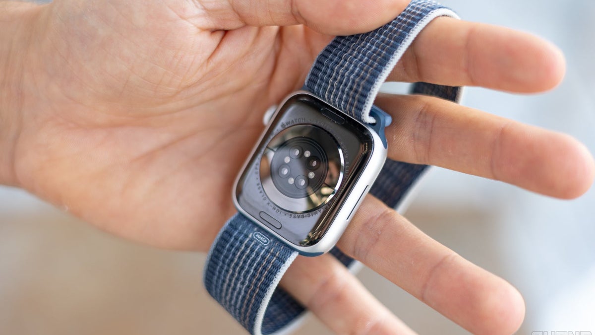 https://m-cdn.phonearena.com/images/article/153578-wide-two_1200/2024s-Apple-Watch-X-could-have-two-new-health-features-that-could-save-more-lives.jpg