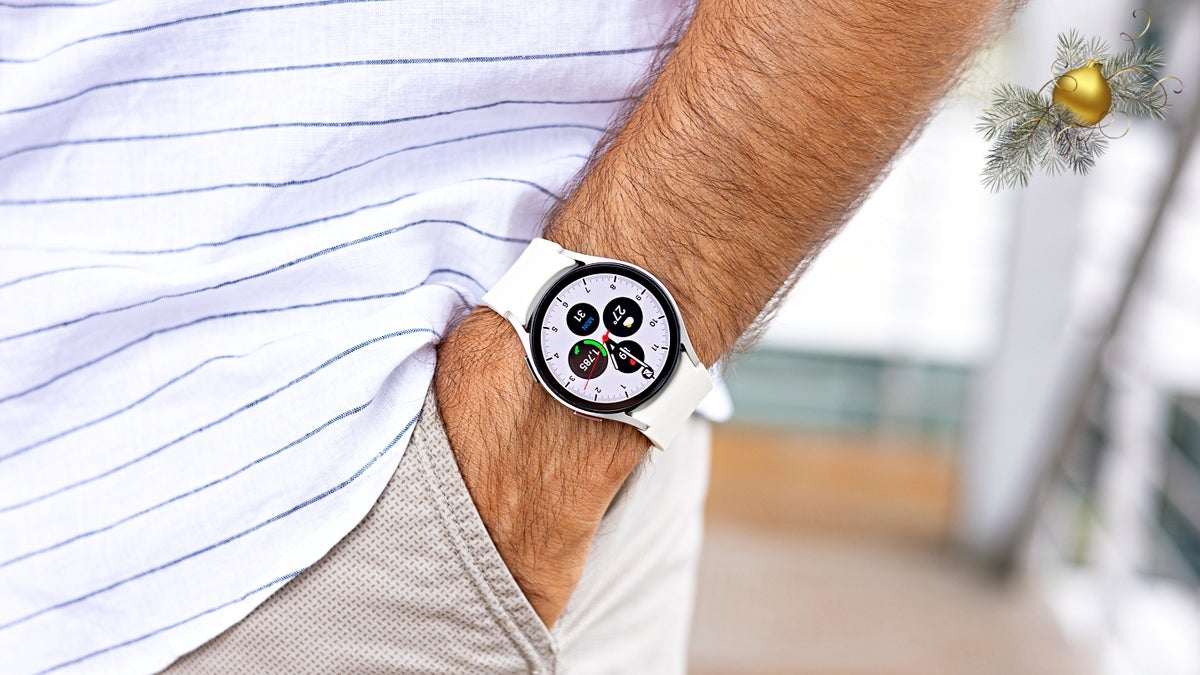 Best smartwatch deals on Christmas Day: save big on a new watch from Apple, Samsung, Garmin, and more