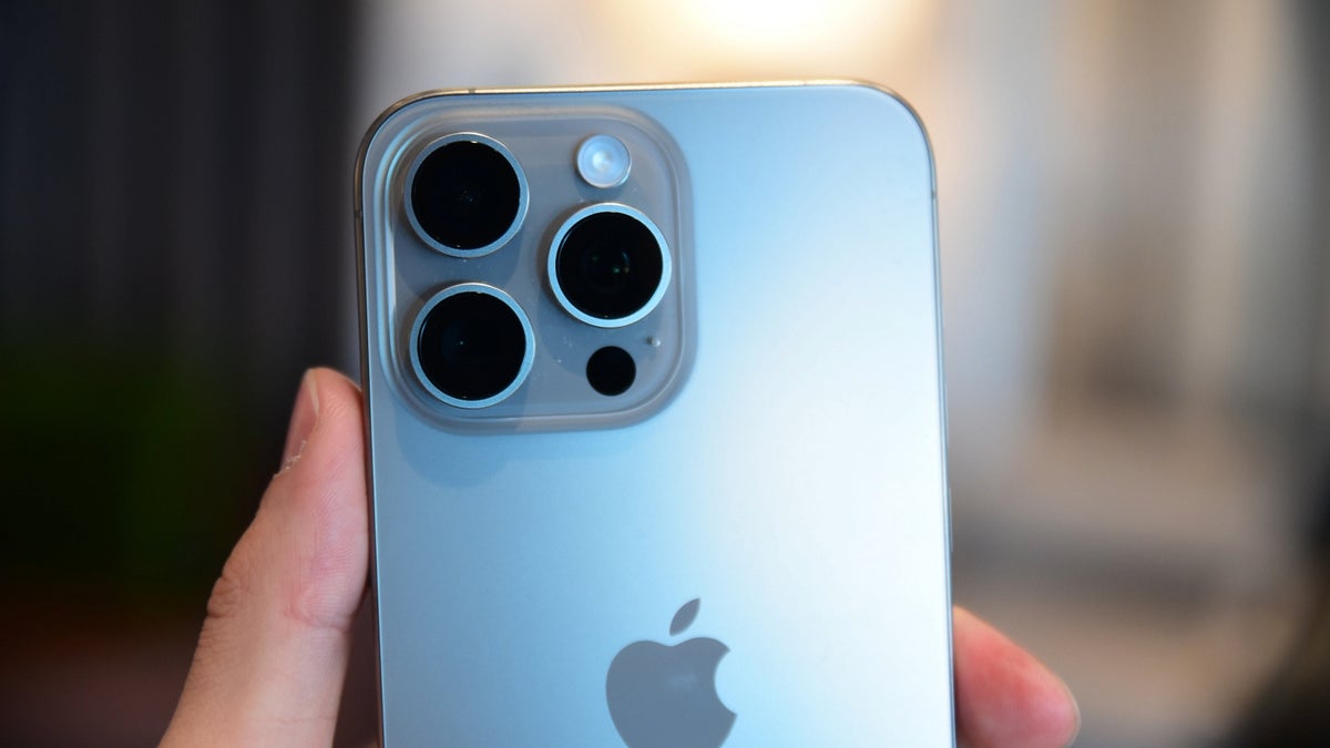 Apple: What's next for iPhones? Tetraprism telephoto lens could upgrade  photography in Apple iPhone 16 Pro line-up - The Economic Times