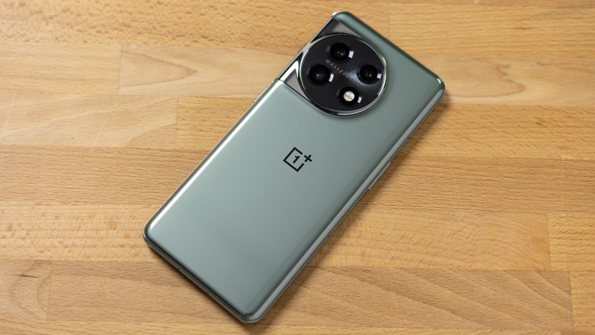 Check out the deeply discounted OnePlus 11 before deciding to wait for the  OnePlus 12! - PhoneArena