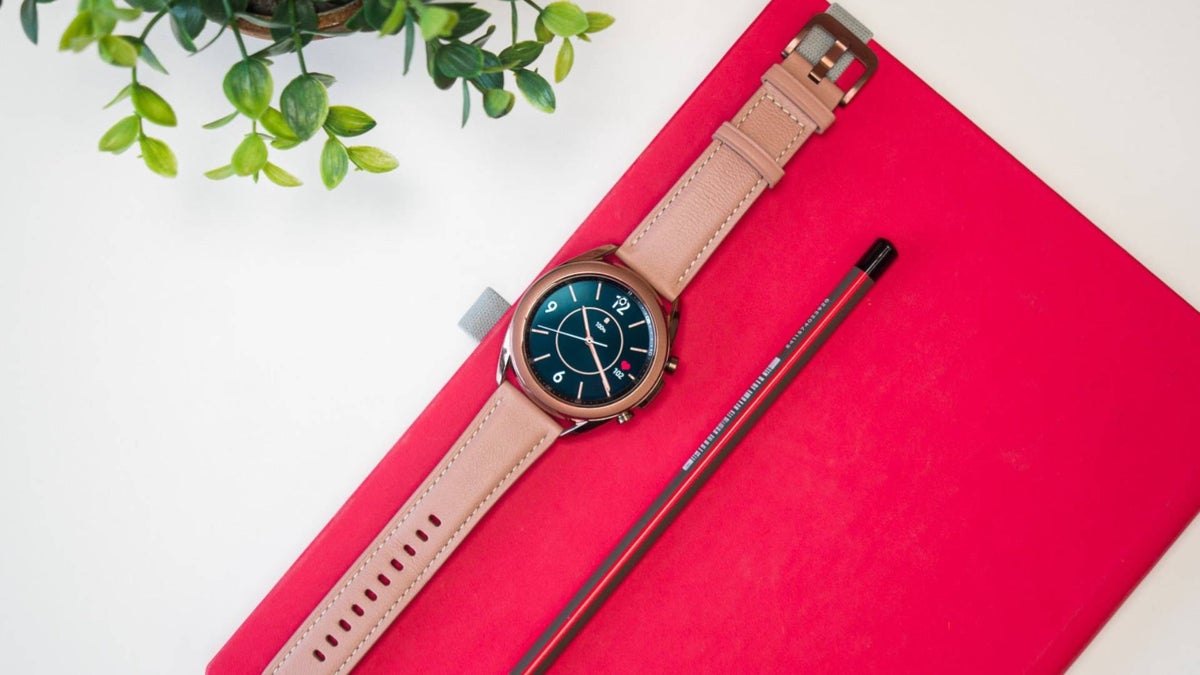 Blast to the past: The veteran Galaxy Watch 3 shines with new One UI Watch 5 faces
