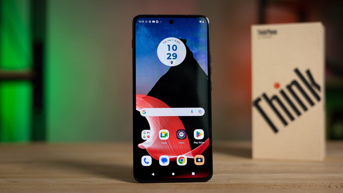 Впечатляюще мощный Lenovo ThinkPhone от Motorola сломался по более низкой цене
