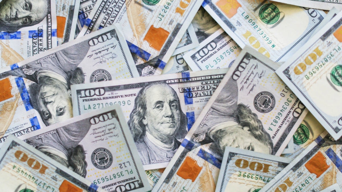 Eligible Verizon customers could share a $100 million settlement