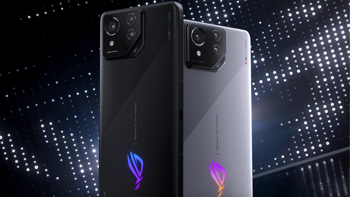 The Asus ROG Phone 7 has a giant active cooling backpack, two USB ports