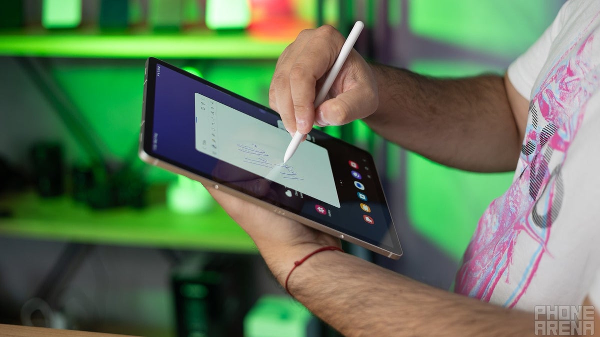 Amazon makes the 256GB Galaxy Tab S9 cheaper than a 128 gig model with killer new $270 discount
