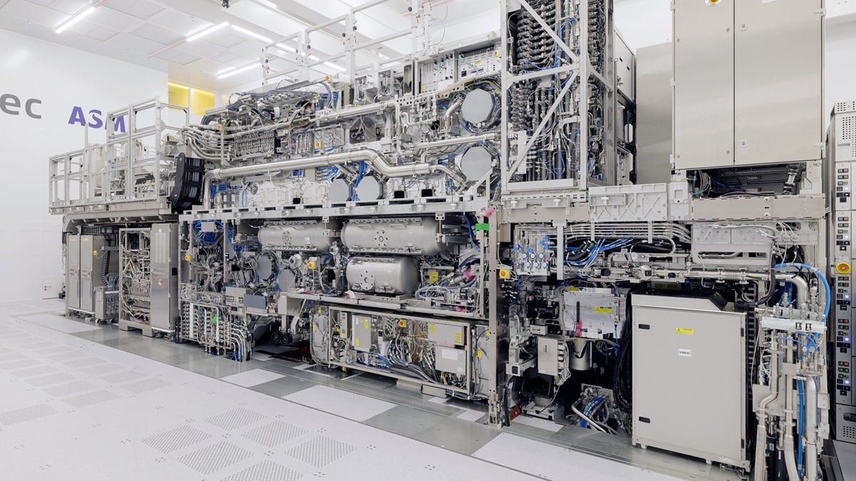Apple chip builder TSMC not yet ready to move to next-gen lithography system