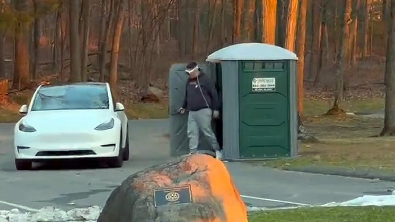 Cops fine Vision Pro-curious Tesla driver as Cybertruck owner uses Apple's headset against advice