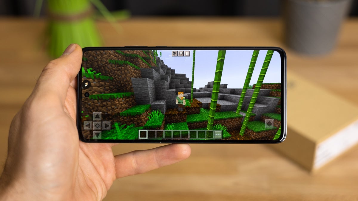 Outrageous new Amazon deal makes the Motorola Edge (2022) cheaper than we ever imagined
