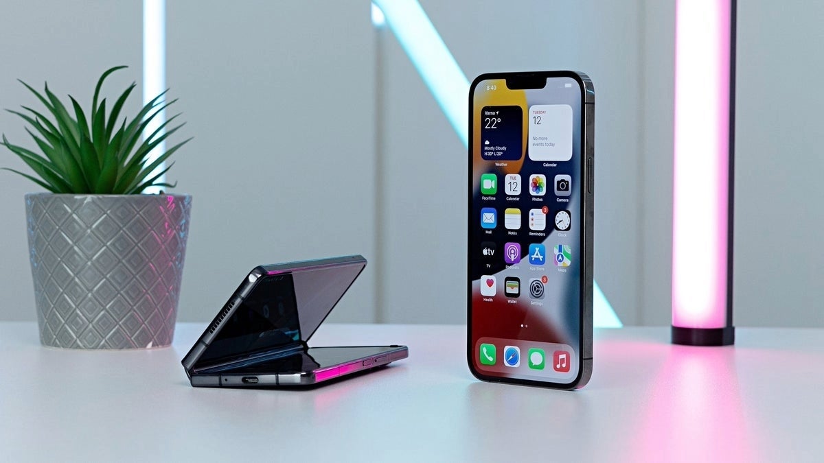 Apple could possibly shift the Vision Professional group to a foldable Iphone venture for 2026 launch