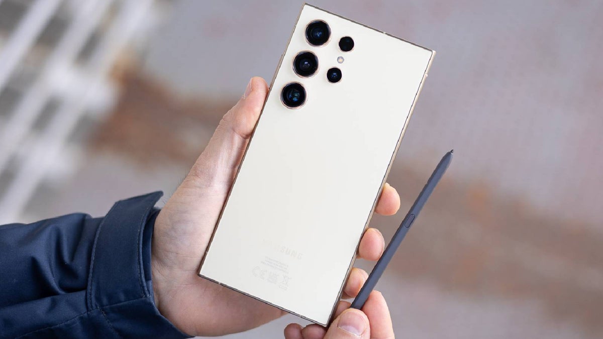 Galaxy S24 Ultra users shocked to find their S Pen smells burnt and funky