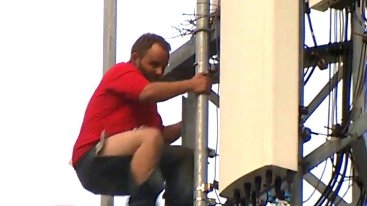 T-Mobile tech delusion leads to hijacking of cell tower by a man with a Bible