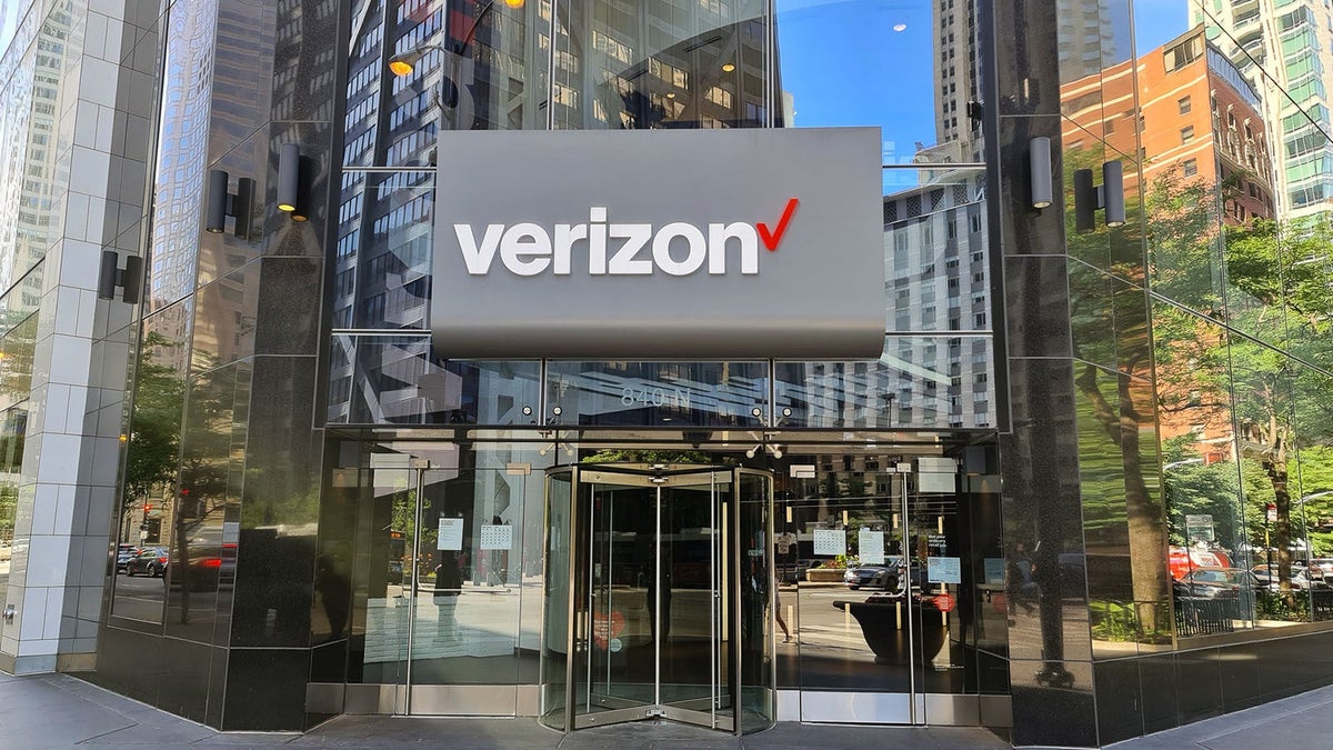 Thinking of switching phone carriers? Here's what you should know