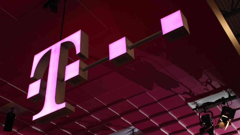 Two more companies want FCC action against T-Mobile for interference from 5G
