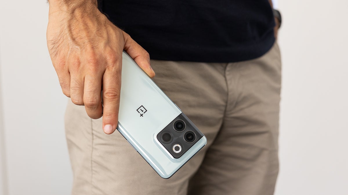 Bonkers new deal knocks the unlocked OnePlus 10T well below $300 for a limited time