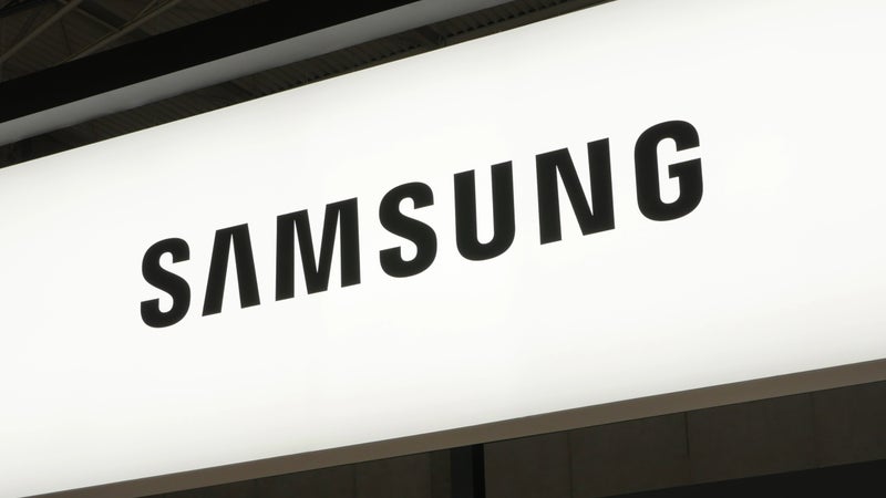 Samsung might finally cave and bring vertical app drawer with One UI 7 or sooner