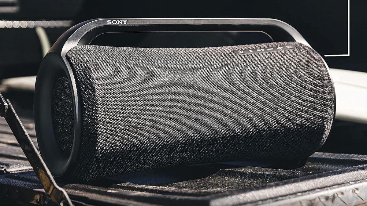 The powerful Sony SRS-XG500, with karaoke support, is discounted at Best Buy and is eager to play for you