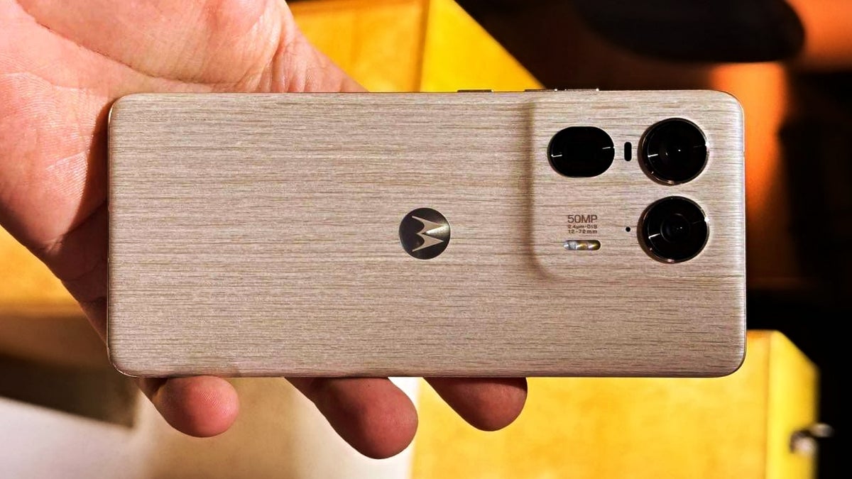 Trees died for Motorola’s $1,000 wooden flagship: Why I wish my iPhone was made out of wood!