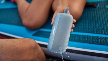 The small but capable Bose SoundLink Flex drops to its best price at Best Buy