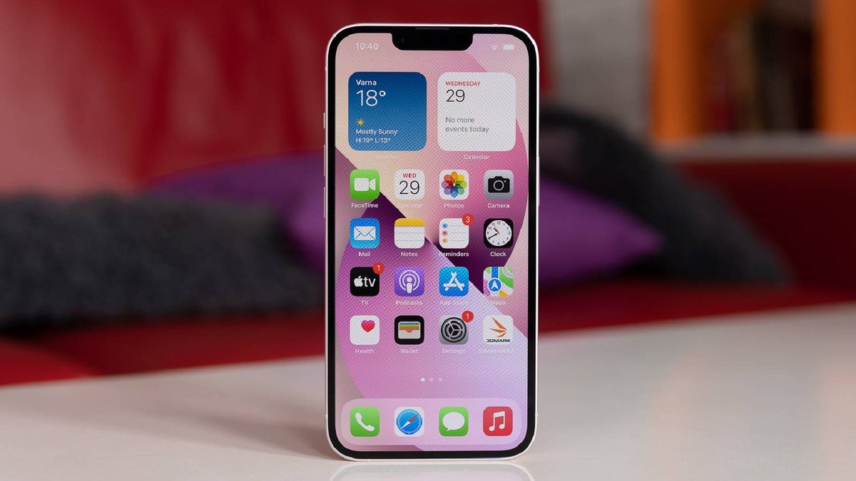 The way you handle your iPhone apps could be hurting battery life and performance
