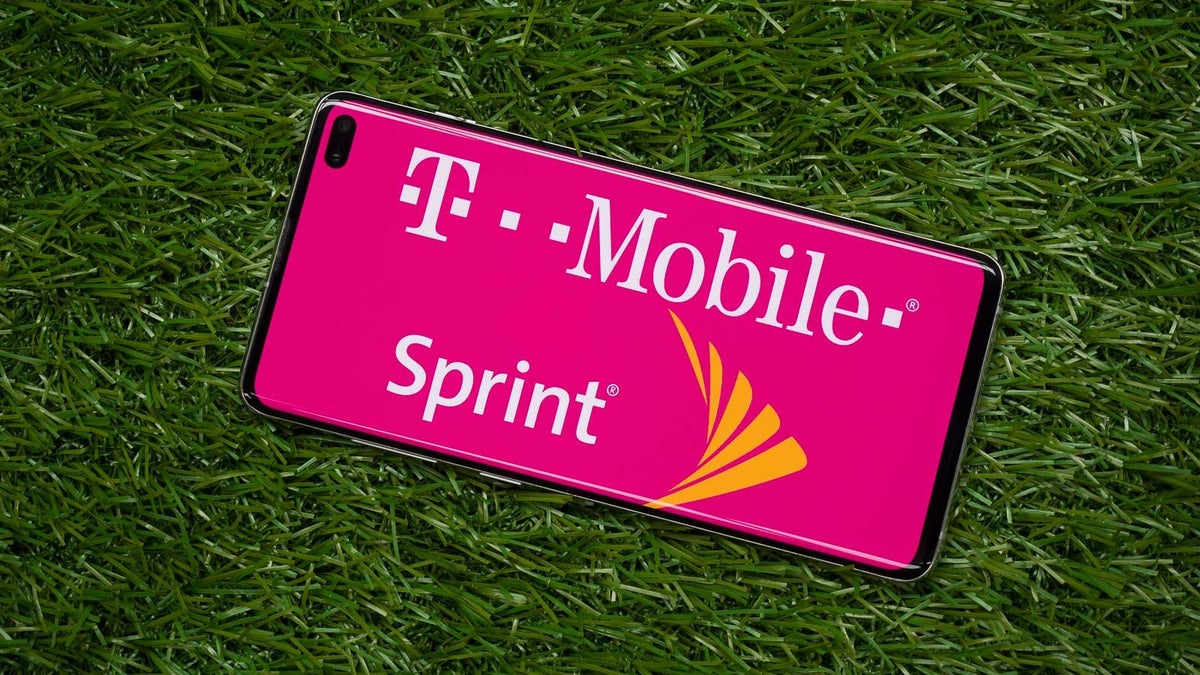 T-Mobile can't stop Verizon and AT&T users from suing in search for billions in damages